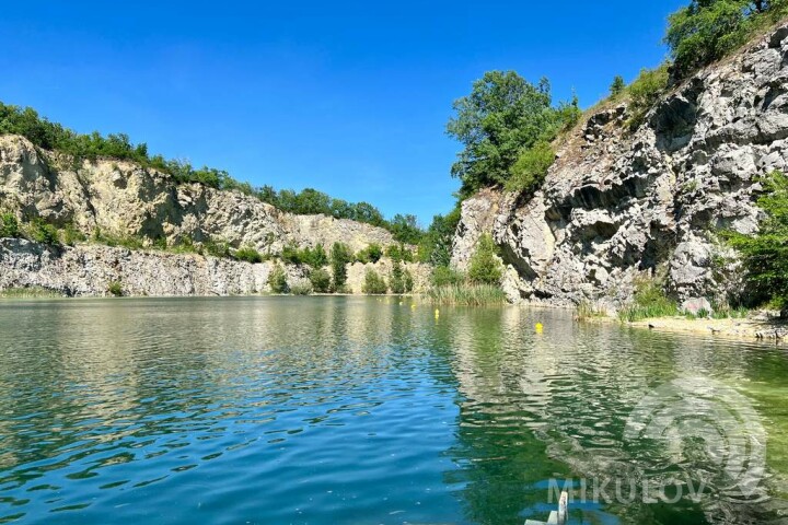 Lom Janičův vrch (Janičův Vrch Quarry)