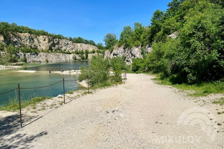 Lom Janičův vrch (Janičův Vrch Quarry)