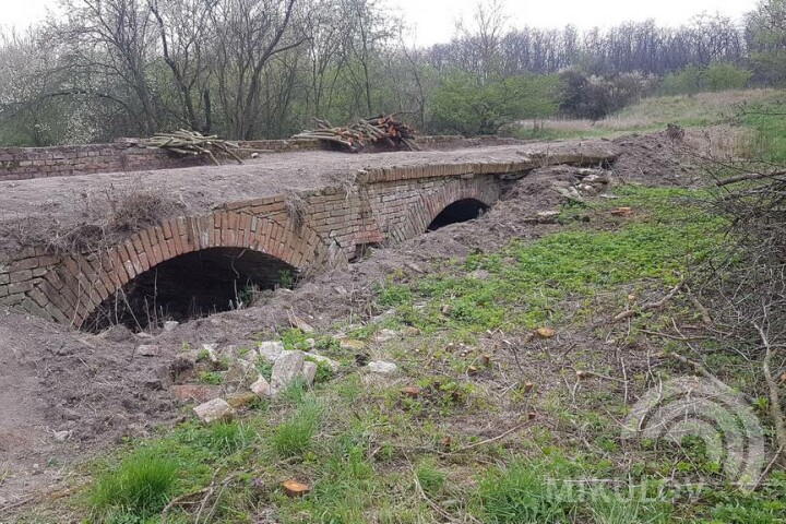 The Brick Bridge