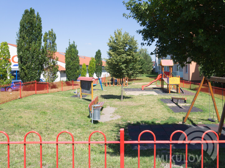 Kinderspielplatz bei Tesco