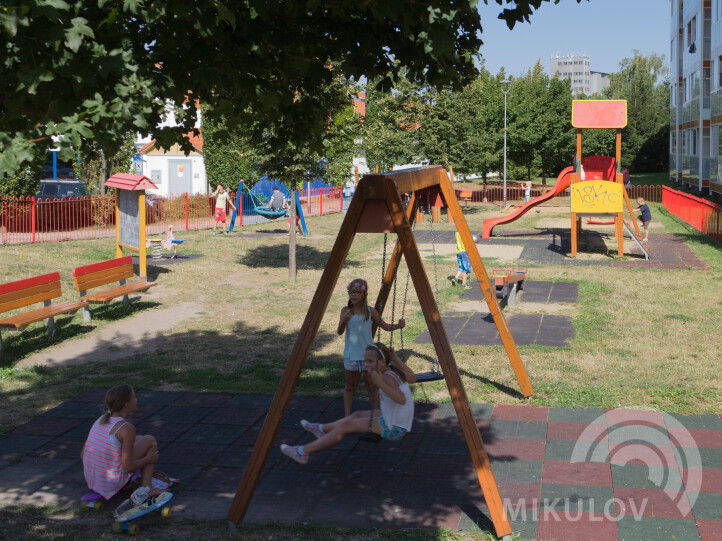 Kinderspielplatz bei Tesco