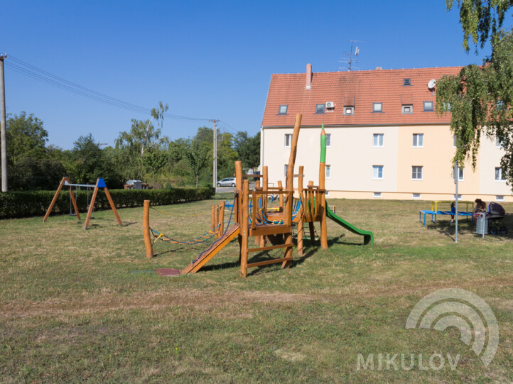 Kinderspielplatz - Bardějovská